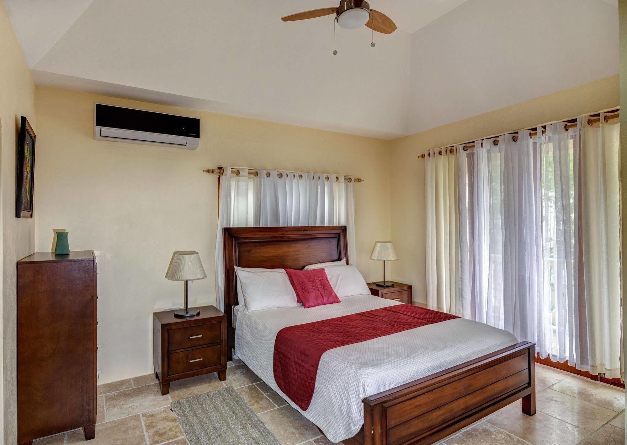 Sandrati Villa Port Elizabeth ภายนอก รูปภาพ